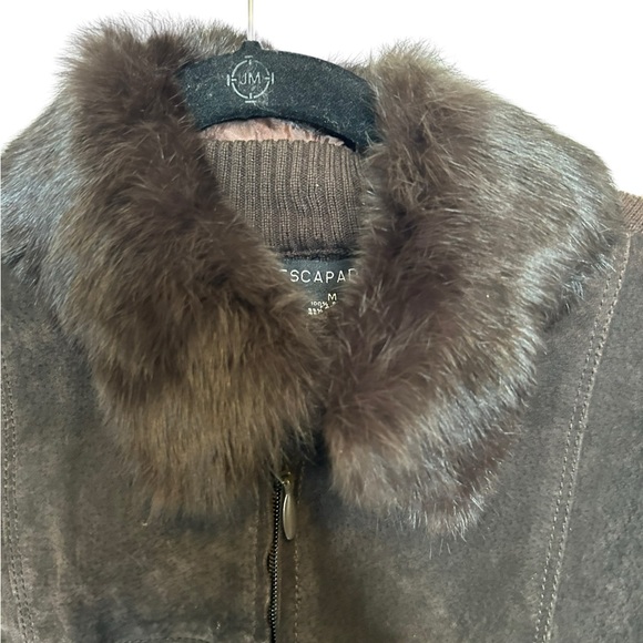 Escapade brown Suede Full Zip
Jacket Sweater w/Detachable Fur Collar size med - Picture 3 of 8